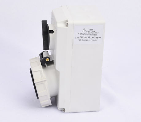IP67 16A 3P ซ็อกเก็ตไฟฟ้าอุตสาหกรรม IEC พร้อมระบบล็อคแบบกลไก